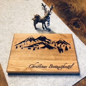 Snack board-oak-name-motif-wooden engraving