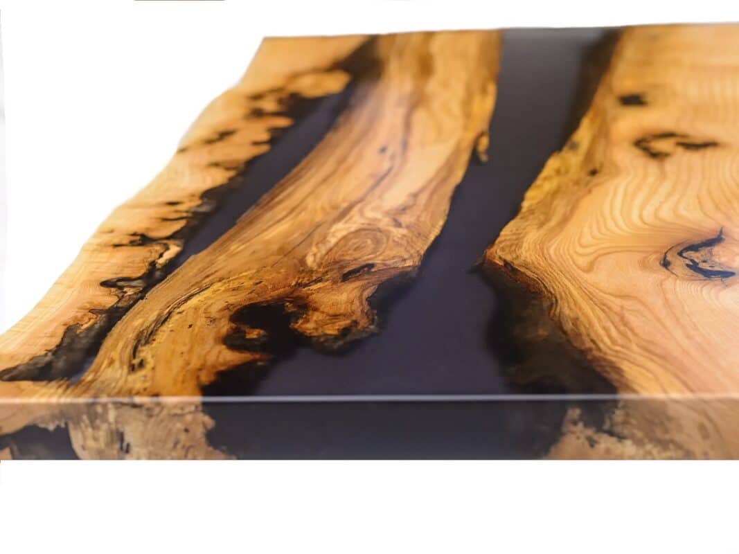 Epoydharz Couchtisch aus Holz