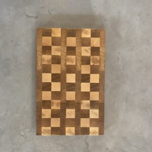 End grain oak 48 x 31 x 4 cm