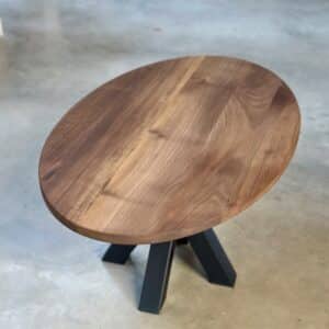 Table ovale en noyer